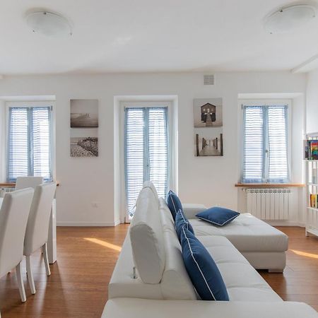 Elena House White Apartment Viareggio Dış mekan fotoğraf