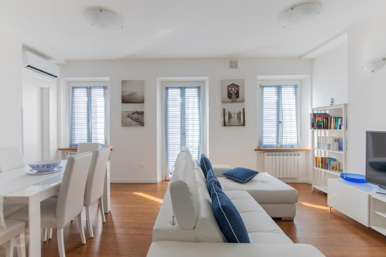 Elena House White Apartment Viareggio Dış mekan fotoğraf